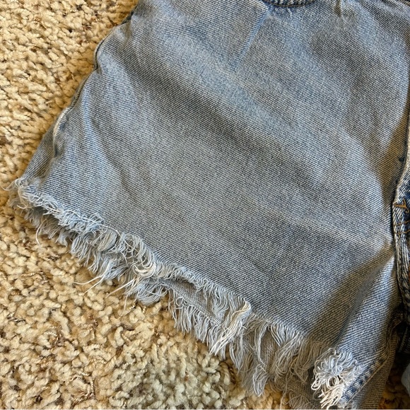 Levi Strauss 550 Frayed Hem Women's Shorts 34 - Picture 3 of 6